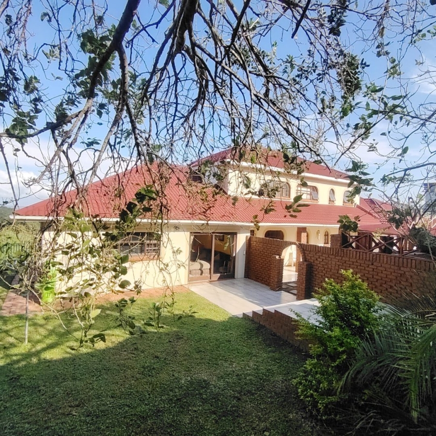 6 Bedroom Property for Sale in Baysville Eastern Cape